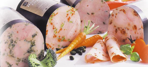 Das ist Zukunft. Hybride Hähnchen-Brust-Filet-Pastete mit buntem Gemüse und Pistazien-Kernen, 30 % Fleischreduziert.